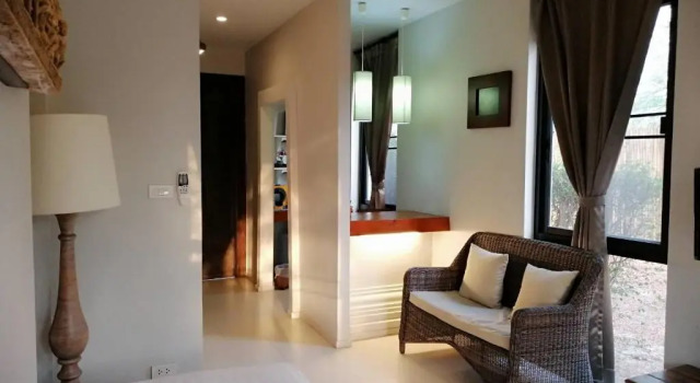 Трёхместный номер Standard с балконом Tharaburi Resort