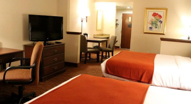 Четырёхместный номер Standard Auburn Place Hotel & Suites Paducah