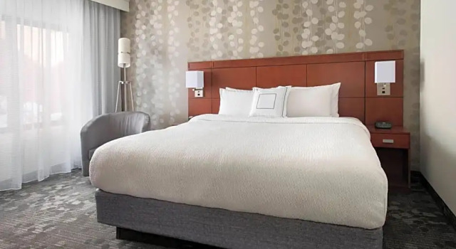 Двухместный люкс Courtyard by Marriott Boston Norwood/Canton
