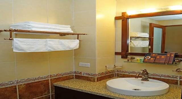 Номер Superior с балконом Hoa Binh Hotel