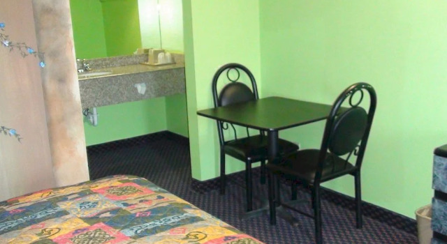 Safari Inn Motel, Book Motel San Antonio Bexar County