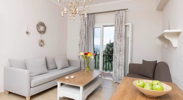 Полулюкс с видом на море Alvia Suites