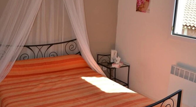 Apartment With 2 Bedrooms in La Londe-les-maures, With Enclosed Garden