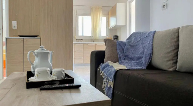 Peaceful Apartment, in the nature, with yard "3", Prenota Appartamento Hotel a Tigaki con parcheggio, Parcheggio