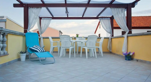 Апартаменты с видом на море Apartments Ferina