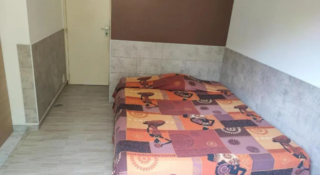 Stunning 3-Bed House in Baie Mahault, Varaa Hotelli Hotellit Basse-Terre pysäköinnillä, Pysäköinti