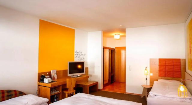 Трёхместный номер Standard Hotel Gut Schwaige