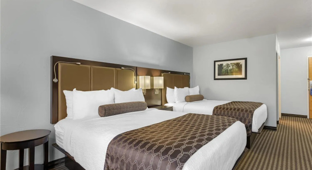 Четырёхместный номер Executive Best Western Vista Inn