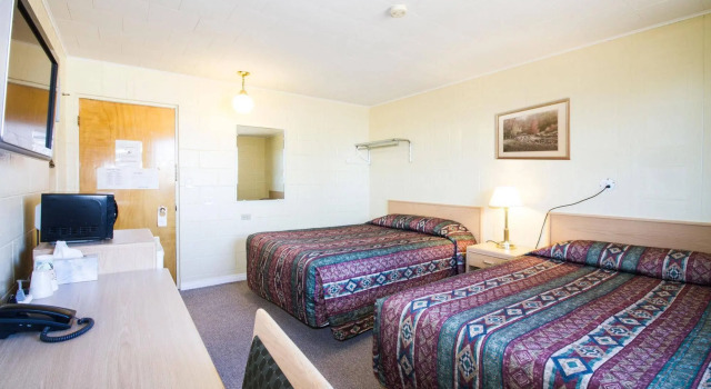 Lagana Hotel, Book Hotel Lanigan Saskatchewan