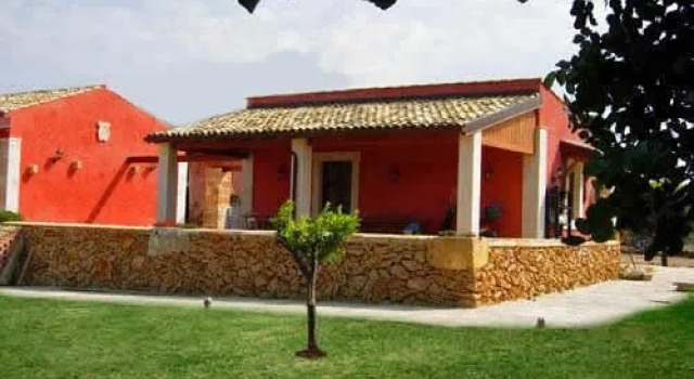 Agriturismo Masseria Sant Elia, Book Hotel Hotels in Arenella with a Pool, Swimming Pool