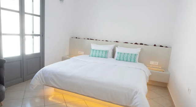 Anthemis Suites, Забронировать Гостевой дом Отели Имеровиглион с бассейном, Бассейн