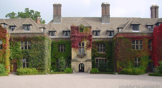 Llangoed Hall