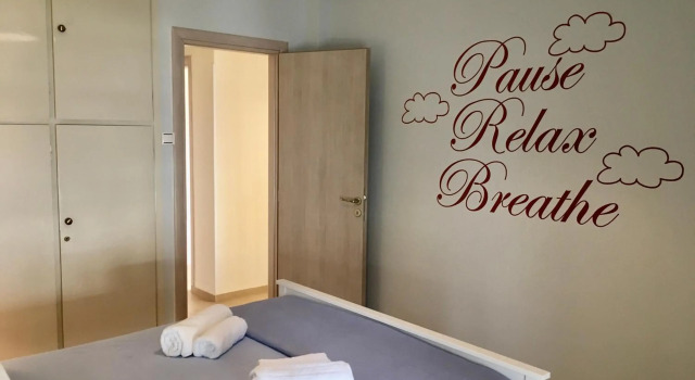 Luxury apartment near metro-Athens view, Rezervasyon Daire Atina 