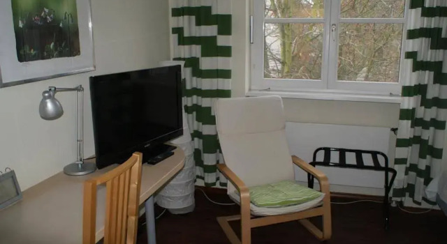 Gästehaus Alte Schule, Забронировать Отель Хофхайм-ам-Таунус Таунус