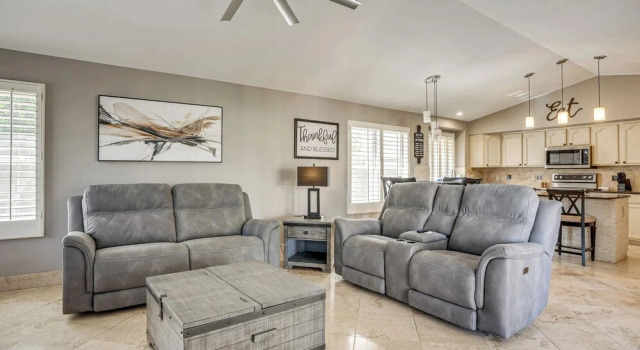 Game Room, Backyard Oasis! Glendale Group Getaway, Book Feriehus Glendale 