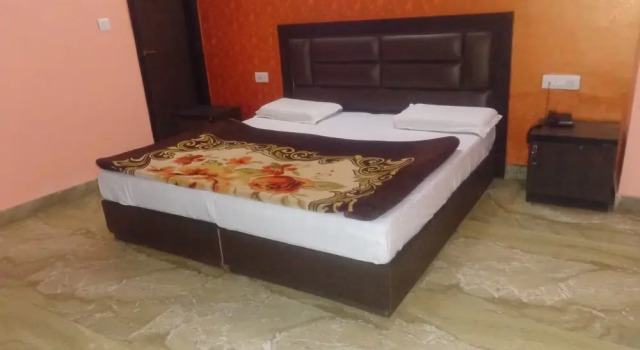 Hotel Raj International DX