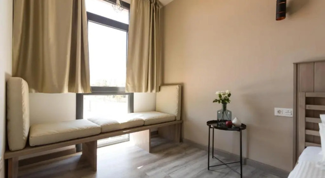 Hostal12, Забронировать Отель Отели Кампельо с бассейном, Бассейн