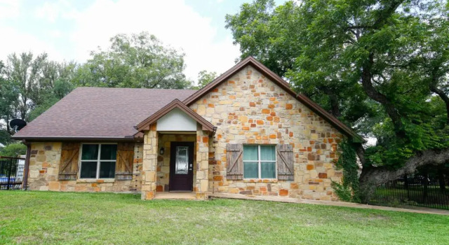 Lake LBJ 4BR Home w/ Boat Deck, Huge Yard