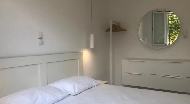 Коттедж Modern Apartment 10mins from the Beach