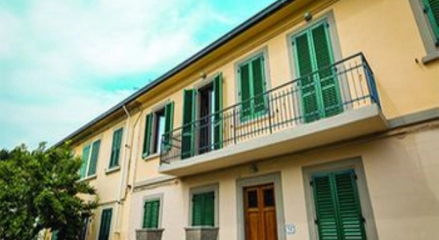 Appartamenti Emilio, Varaa Hotelli Prato Toscana
