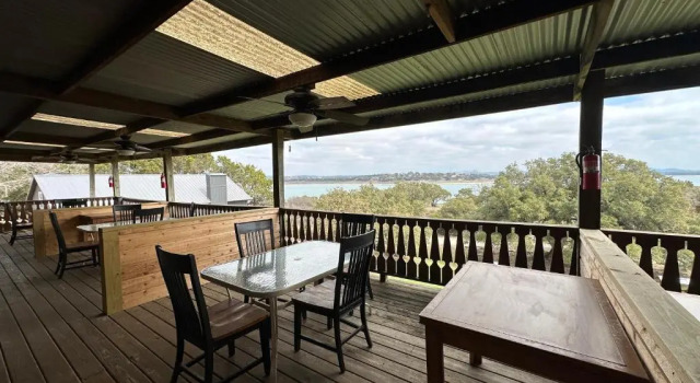 Люкс с видом на озеро Canyon Lakeview Resort