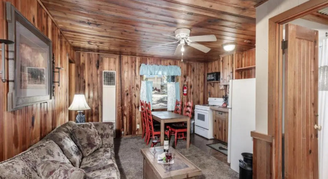 Pine Cabin, 2 Bedrooms, Fireplace, Midtown, Sleeps 6, Забронировать Отель Руидозо Нью-Мексико