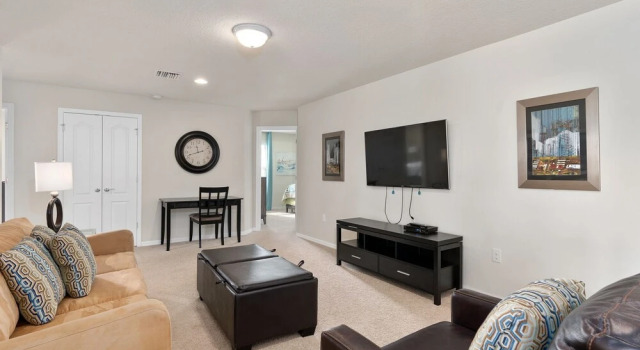 Lovely 9-bed House in Kissimmee With Pool & Spa