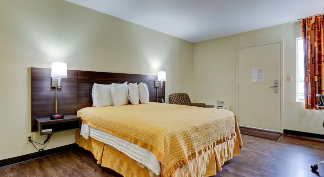Номер Standard Continental Inn - Charlotte