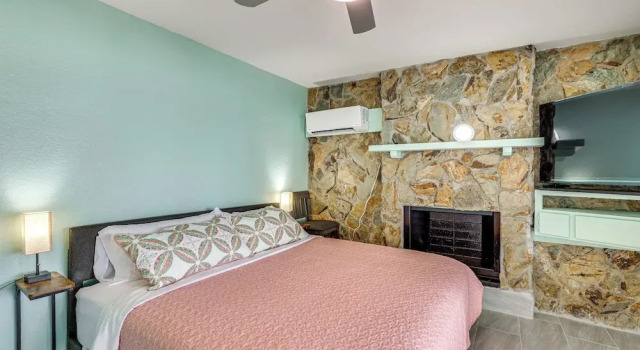 Ocean View, Pool & Boat Dock: Indian Rocks Retreat, Забронировать Дом для отпуска Отели Клируотер-Бич с парковкой, Парковка