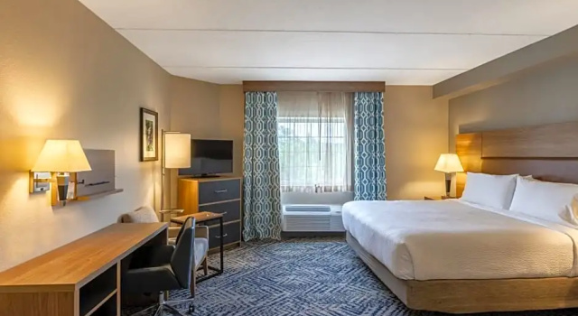 Двухместный люкс c 1 комнатой TownePlace Suites by Marriott Foley at OWA
