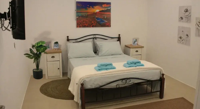 Assyr C - Santorini Cozy Retreat, Забронировать Апартаменты/квартира Мегалохори Санторини, рядом с Винодельня Гавала