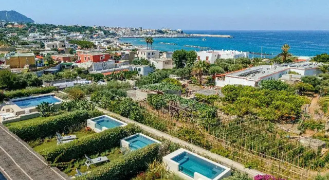 OraBlu Exclusive Villas, Buchen Sie Villa Hotels in Forio d'Ischia mit Parkplatz, Parkplätze