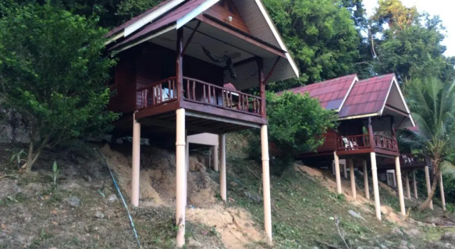 Двухместный номер Standard с балконом и с видом на горы Namtok Bungalows