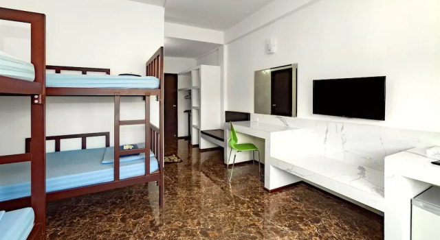 Четырёхместный номер Economy Art Residence Chaweng Beach