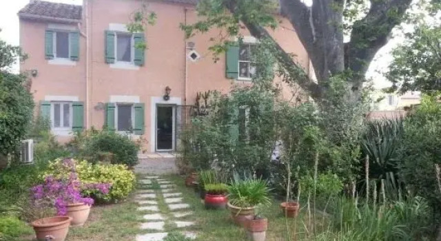 Chez Lydia et Cédric, Buchen Sie Hotel Avignon ViaRhona