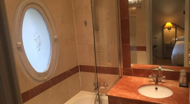 Двухместный номер Standard Hotel Suites Unic Renoir Saint-Germain