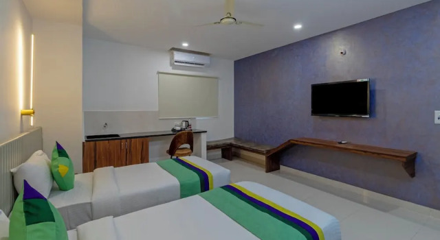 Двухместный номер Deluxe Treebo Raghavendra Tranquil Inn Bellandur