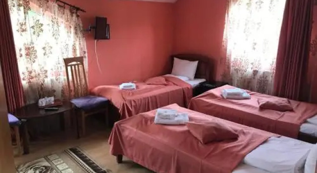 Pensiunea Beatrice, Varaa Matkakoti Hotellit Carpathians - Romania uima-altaalla, Uima-allas