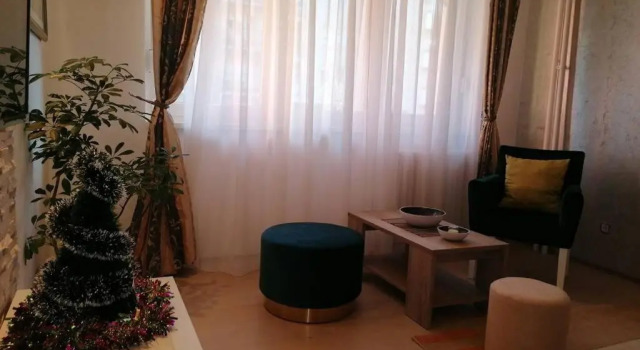 Oasis felix apartment, Buchen Sie Ferienwohnung Novi Beograd 