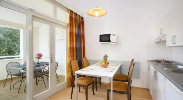 Четырёхместные апартаменты c 1 комнатой Lanterna Resort