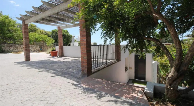 Casita Alberto SpainsunRentals, Prenota Villa Hotel a Axarquía con parcheggio, Parcheggio
