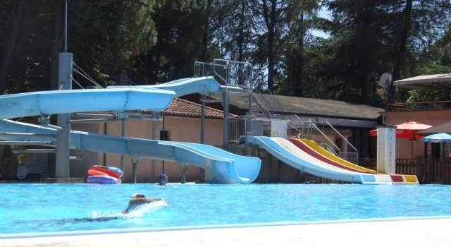 Camping Villaggio Italgest, Забронировать Кемпинг Отели Озера Тразимено с бассейном, Бассейн