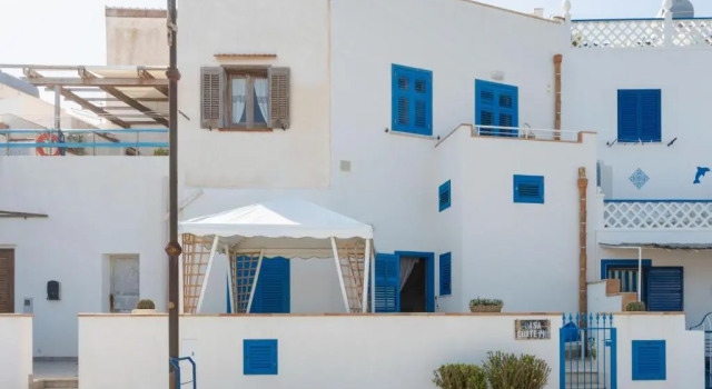Casa Conte Pio, Rezerwuj Hotel Marettimo Egady