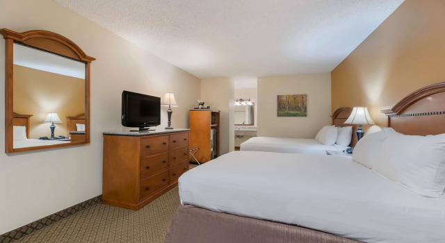 Четырёхместный номер Standard Best Western Sunrise Inn