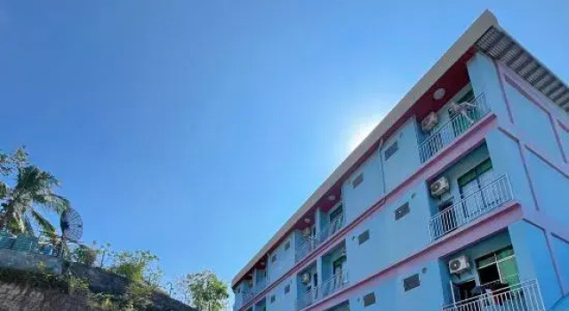 Happy day inn, Book Hotel Hotels in Guadalcanal with Parking, Parking