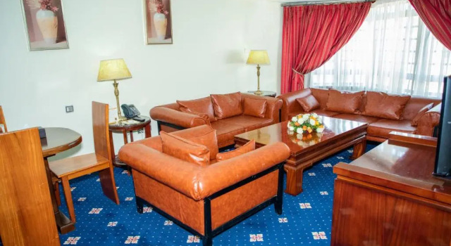 Phòng Suite Junior Weston Hotel