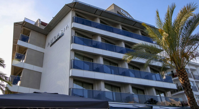 Aurasia Beach Hotel