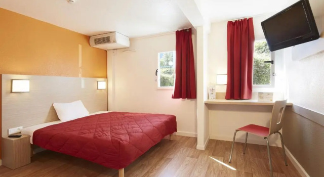 Двухместный номер Standard Kyriad ECO - Roissy - Aéroport Paris-Charles de Gaulle