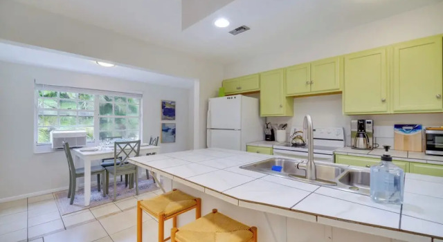 Апартаменты Coastal Vero Beach Home Near the Ocean w/ Patio