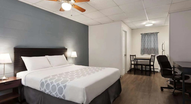 Howard Johnson by Wyndham Grande Prairie, Rezervasyon Otel Grande Prairie Northern Alberta